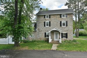 featured image of 966 Paige Ct