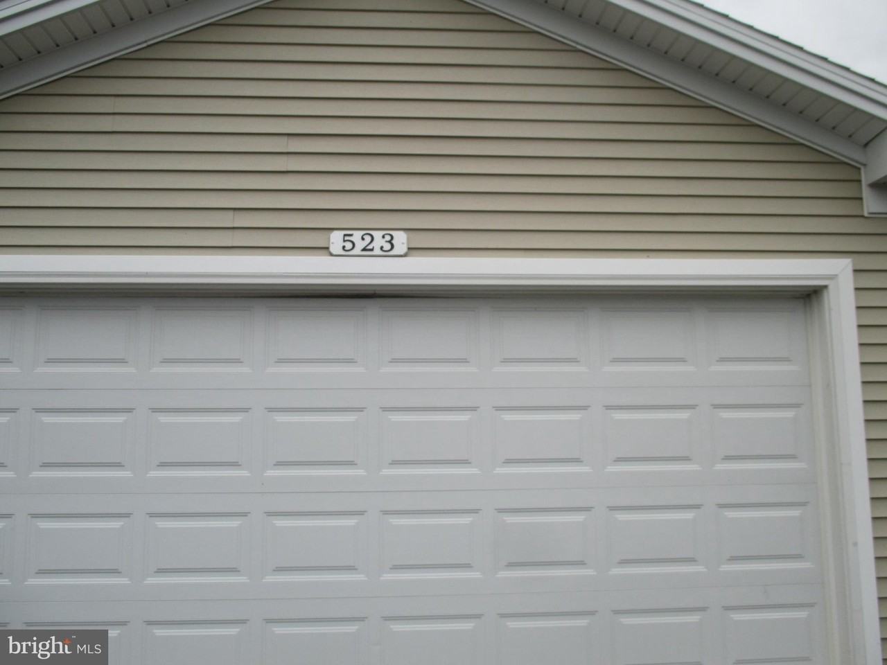 523 Cambridge Ln - Photo 2 of 19