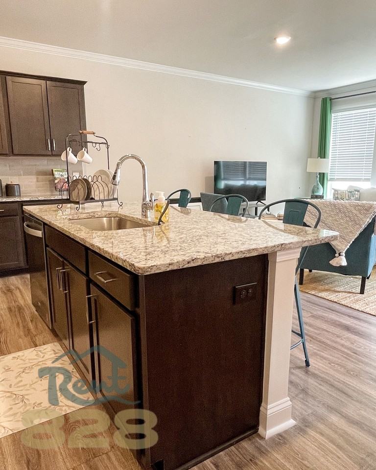 63 Creekview Rd #1 - Photo 6 of 25