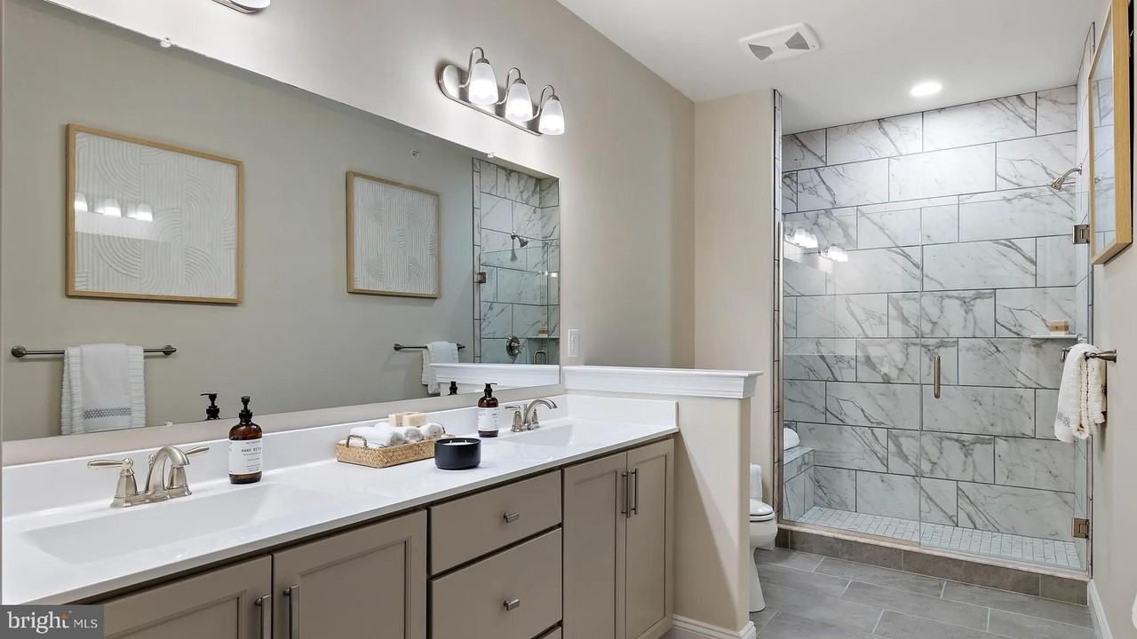 1112 Meadowlark Dr - Photo 3 of 8