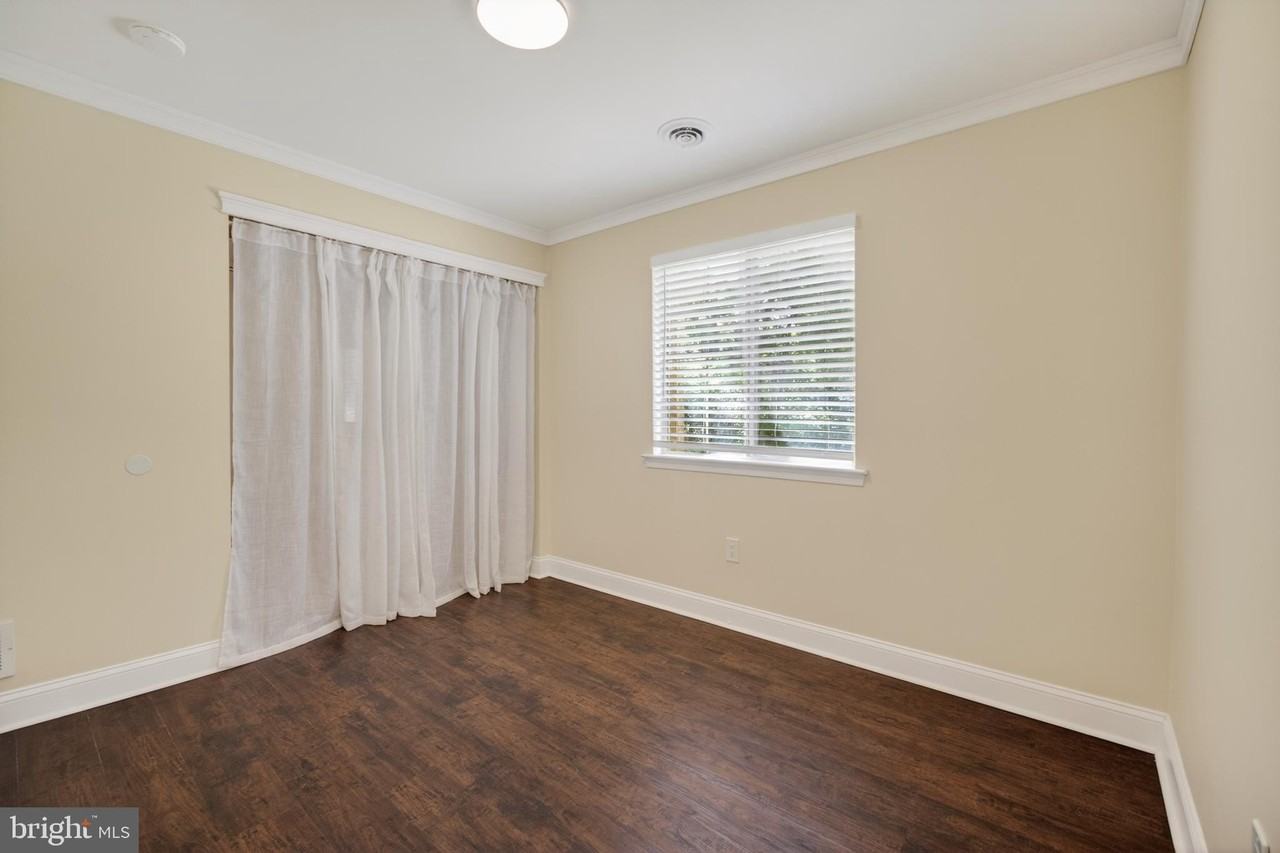 31 Brookside Ct - Photo 7 of 24
