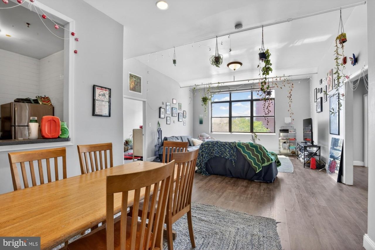 301 Spring Garden St #4B - Photo 2 of 26