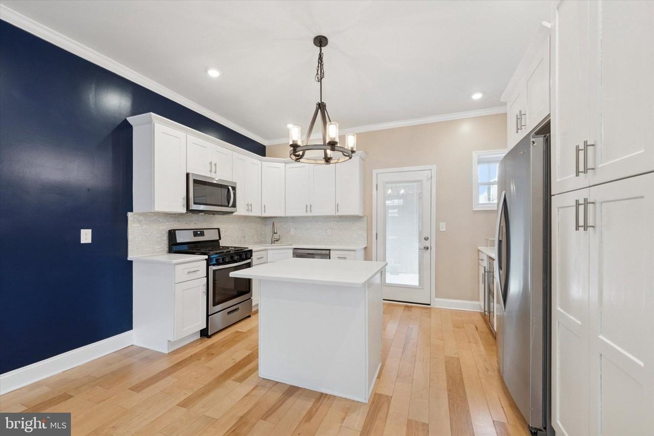 2809 W Jefferson St - Photo 5 of 16