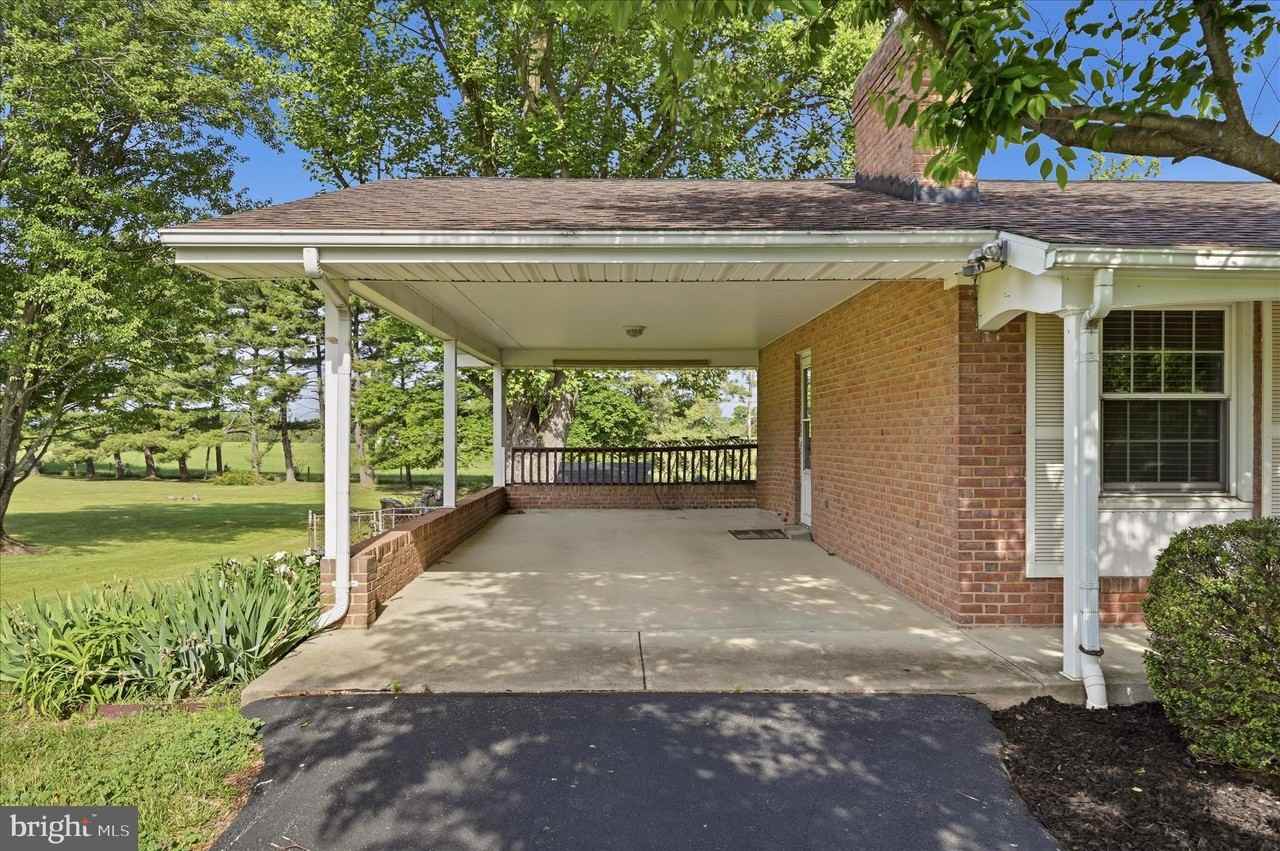 4838 Valley Pike - Photo 3 of 40