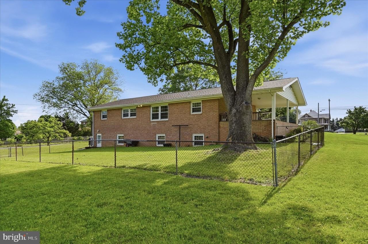 4838 Valley Pike - Photo 6 of 40