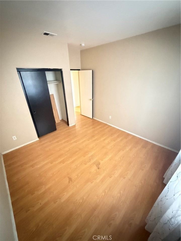15940 Greyrock St - Photo 3 of 8