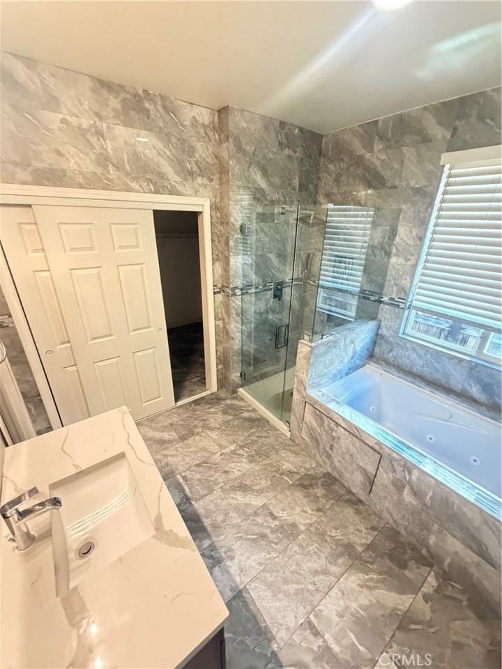 15940 Greyrock St - Photo 7 of 8