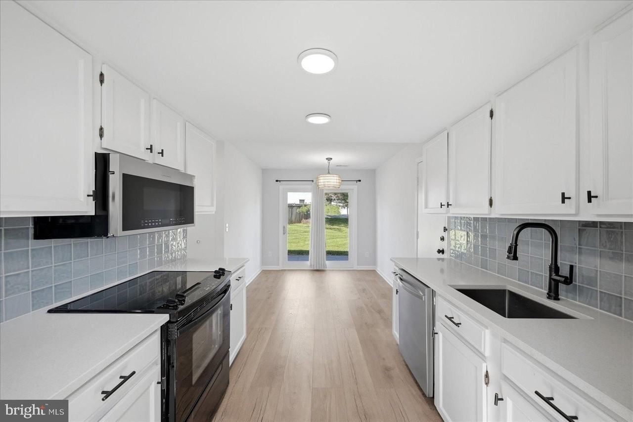 13214 Jasper Rd - Photo 3 of 20