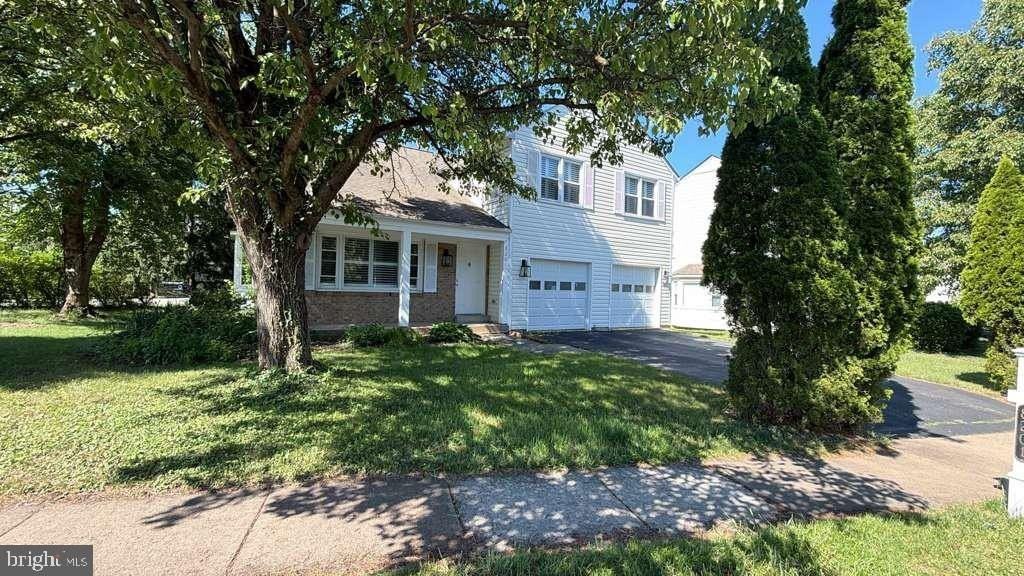 8201 Bell Ln - Photo 3 of 11