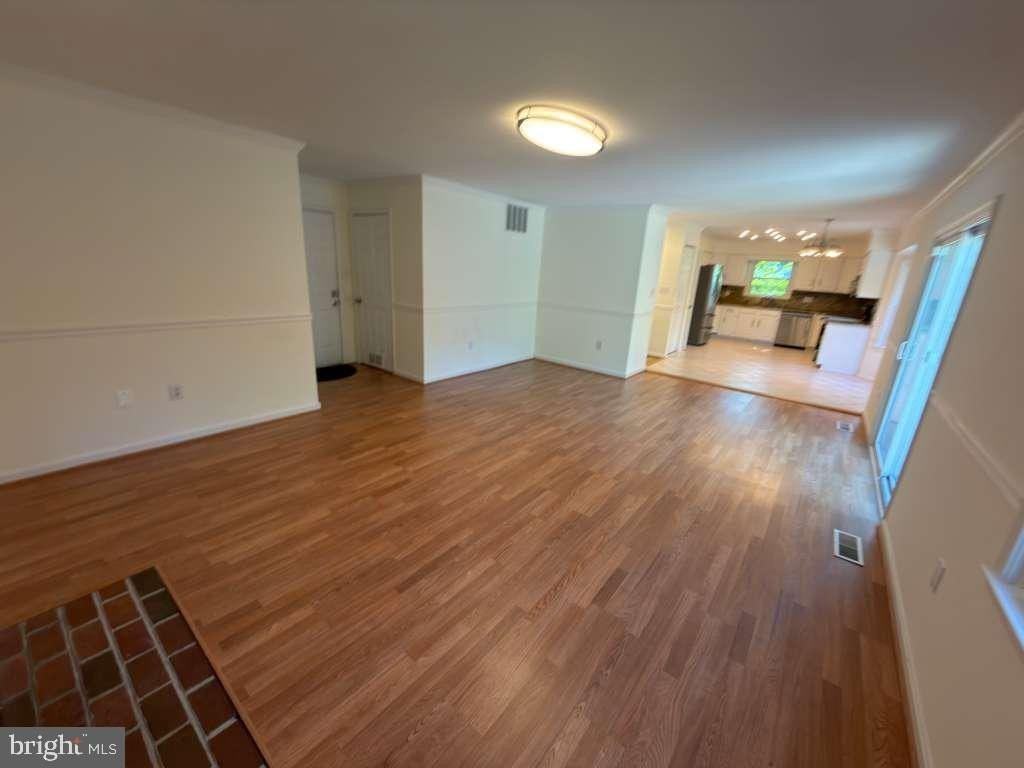 8201 Bell Ln - Photo 7 of 11
