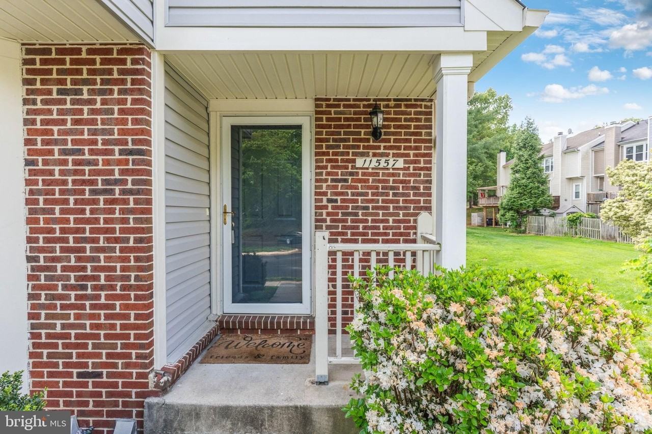 11557 Hill Meade Ln - Photo 3 of 50