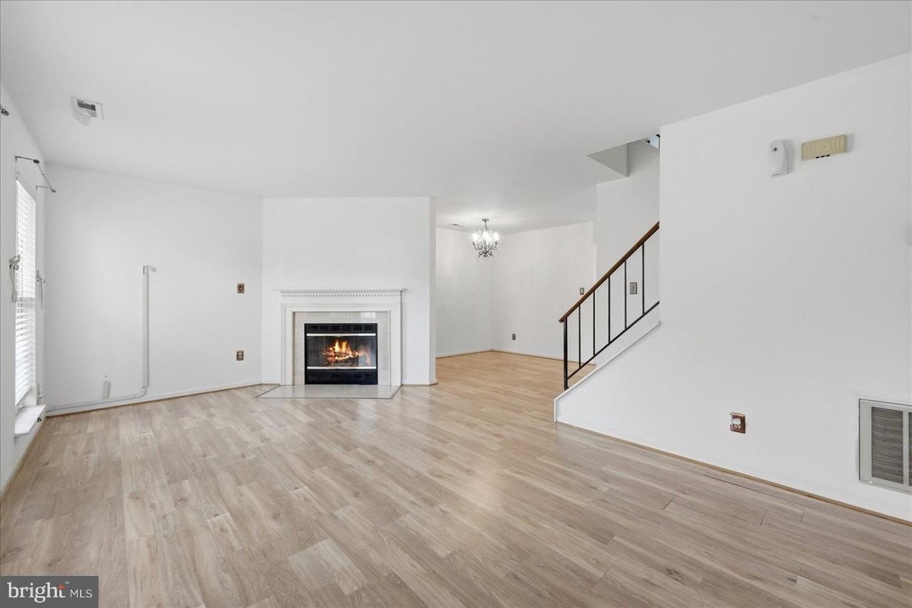 5129 Dominion Dr - Photo 3 of 17