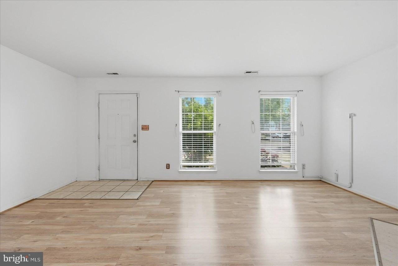 5129 Dominion Dr - Photo 4 of 17