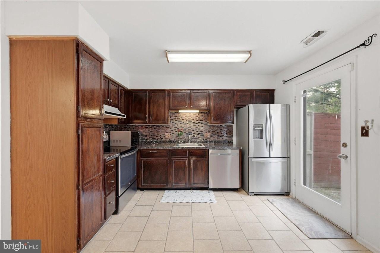 5129 Dominion Dr - Photo 6 of 17