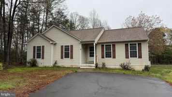 featured image of 8607 Leslie Ct