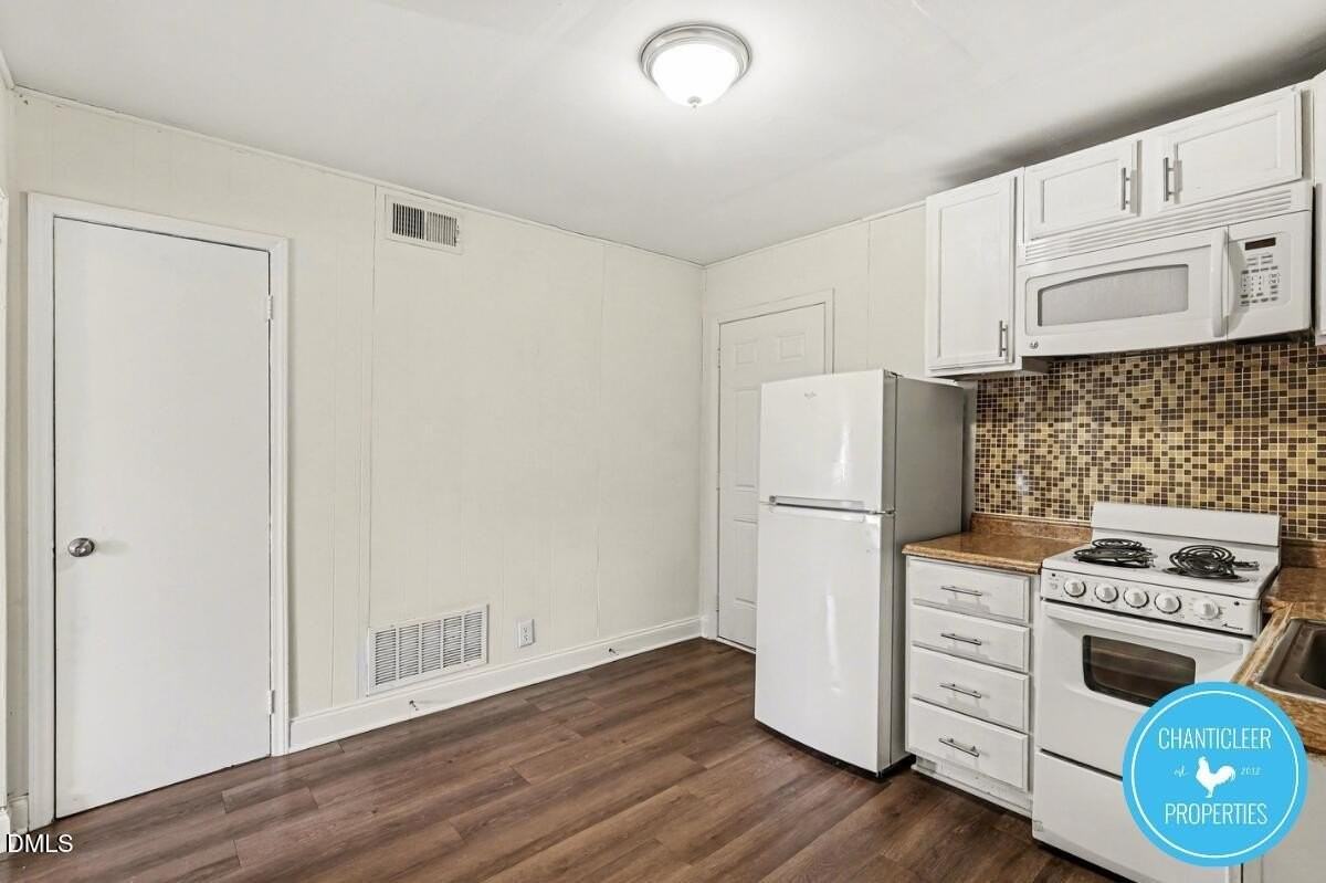 113 Florence St #7 - Photo 3 of 29