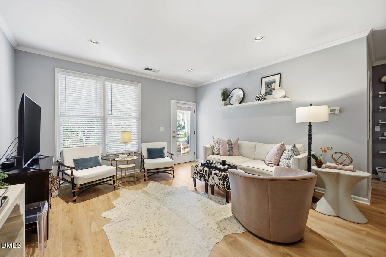710 N Person St #306 - Photo 3 of 41