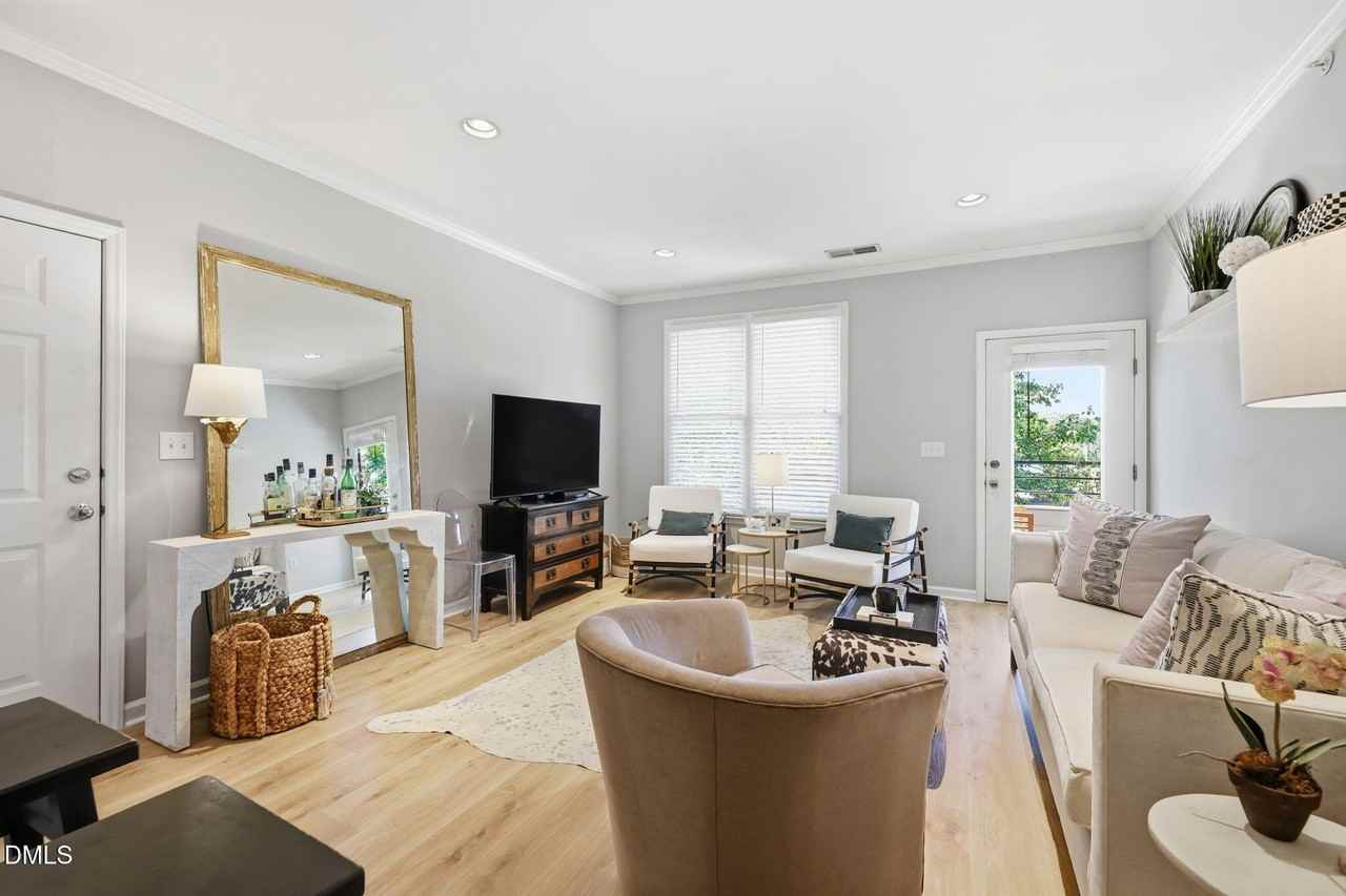 710 N Person St #306 - Photo 4 of 41