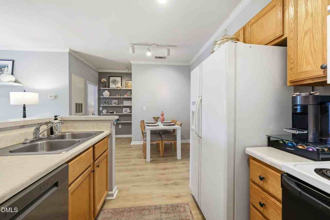 710 N Person St #306 - Photo 6 of 41