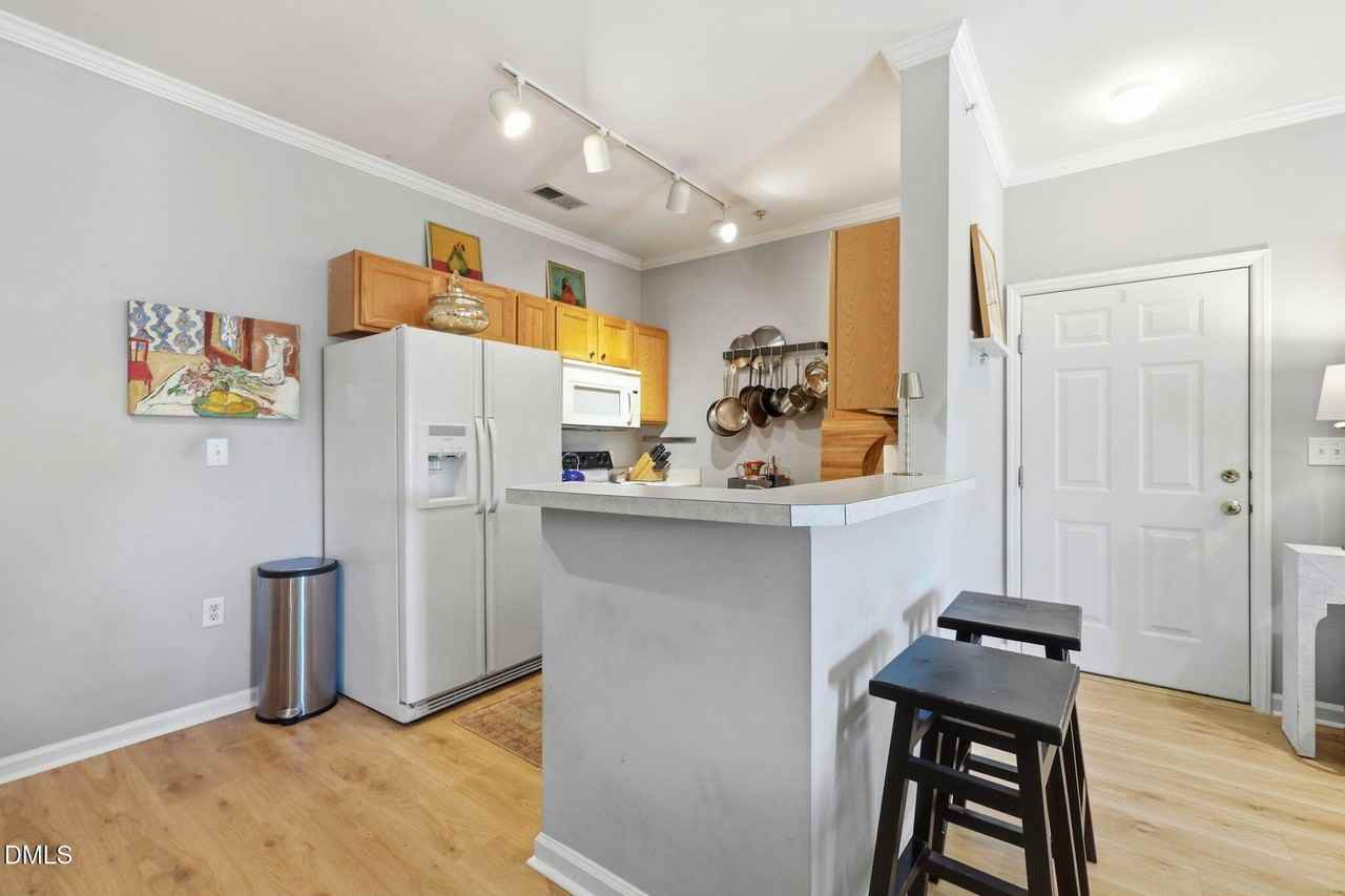 710 N Person St #306 - Photo 7 of 41