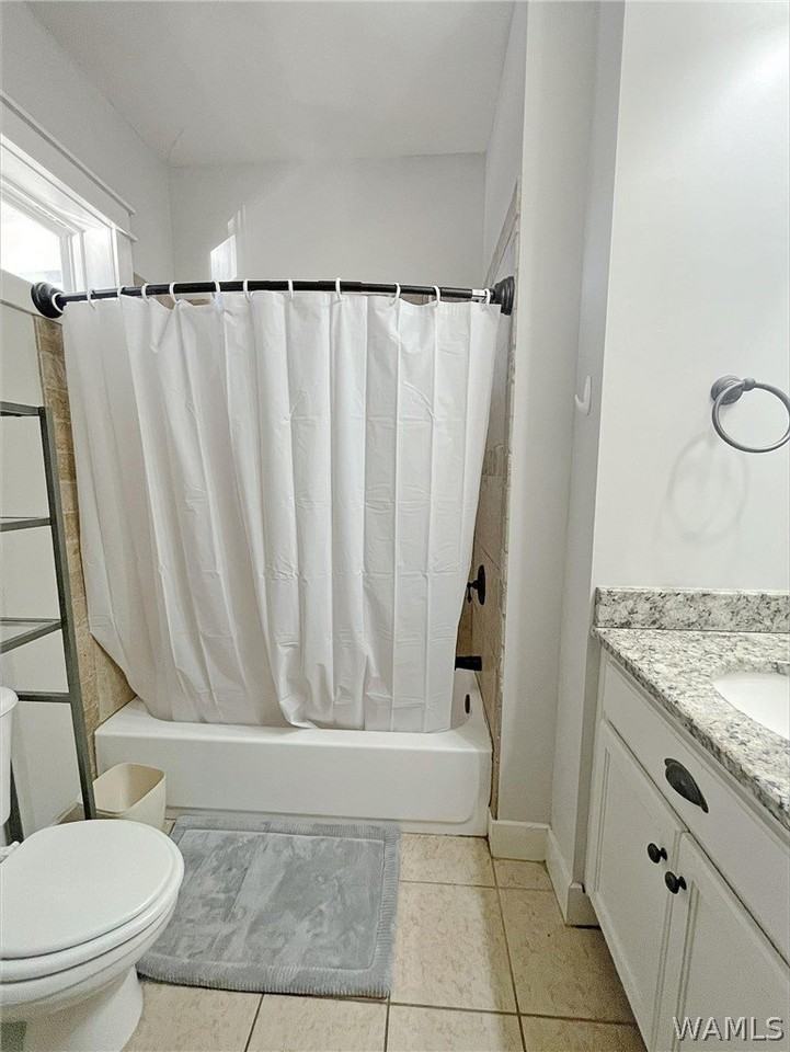 917 Homewood Dr #2 - Photo 4 of 9