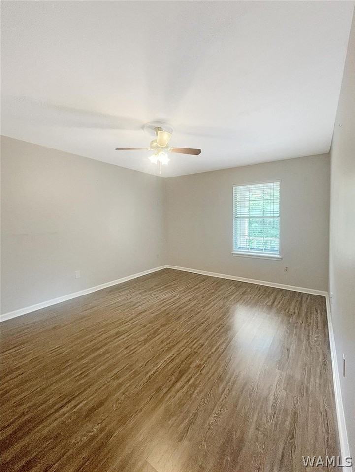 1813 Hackberry Ln #10 - Photo 4 of 9