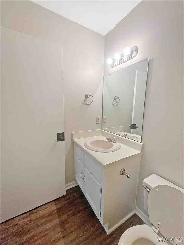 1813 Hackberry Ln #10 - Photo 6 of 9
