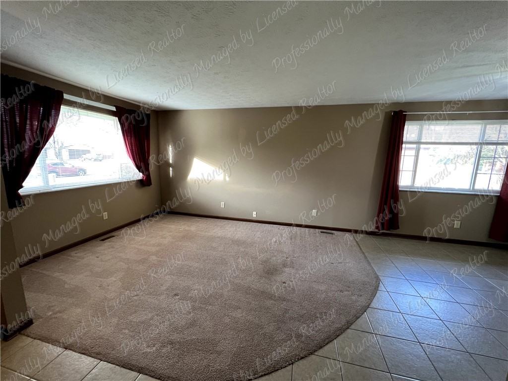 8774 Shadycreek Dr - Photo 4 of 31
