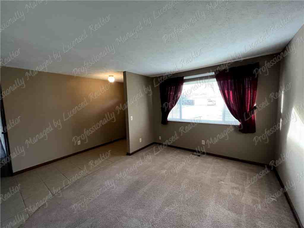 8774 Shadycreek Dr - Photo 5 of 31