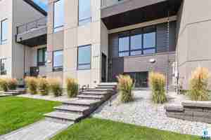 featured image of 2803 S Terry Ave