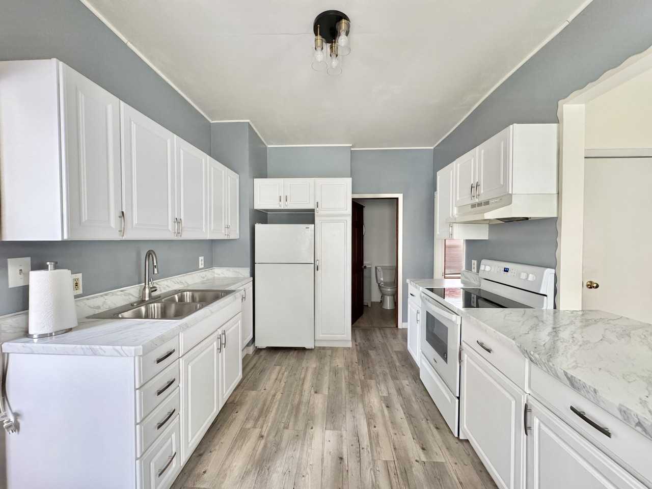 15 Livingston St - Photo 4 of 17