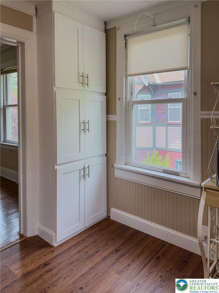 715 Cattell St ##2 - Photo 4 of 24