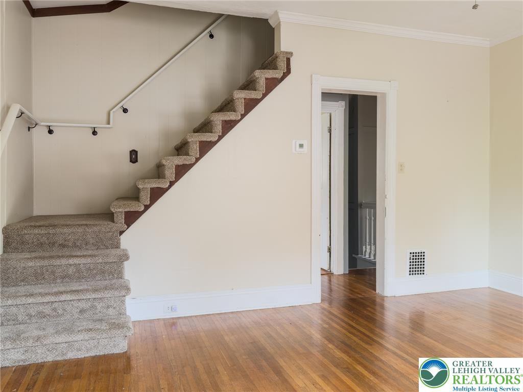 715 Cattell St ##2 - Photo 5 of 24