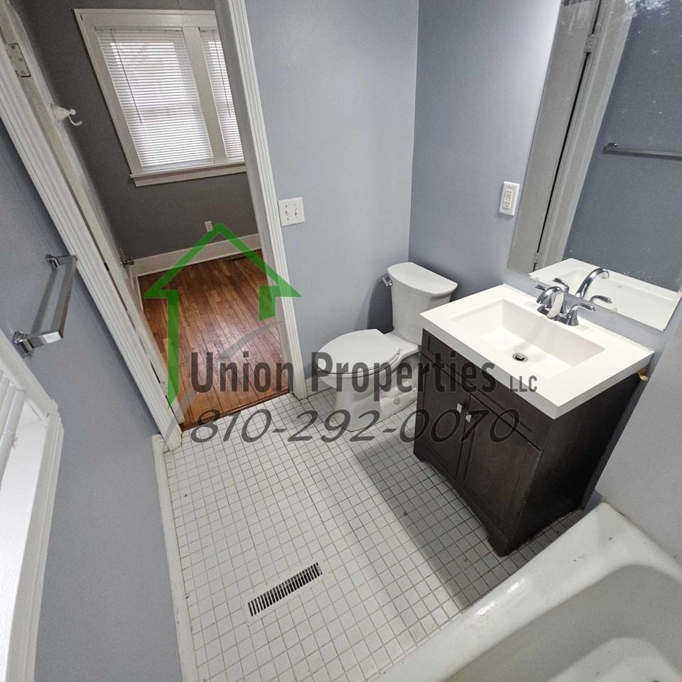 3162 Armour St #1 - Photo 6 of 27