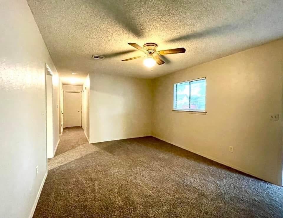 221 5th Ave Nw #1 - Photo 7 of 20