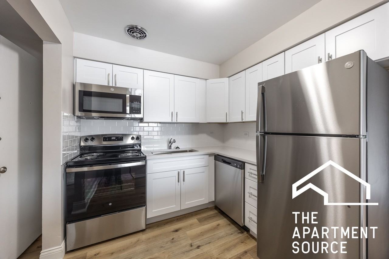 110 N Kenilworth Ave #1F - Photo 2 of 20