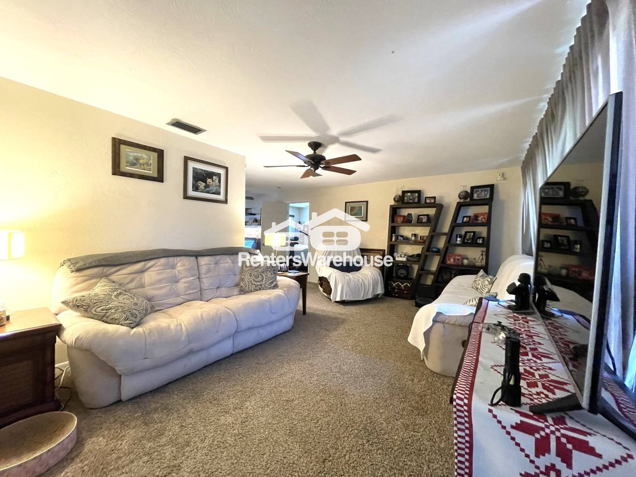 802 Embassy Rd - Photo 3 of 28