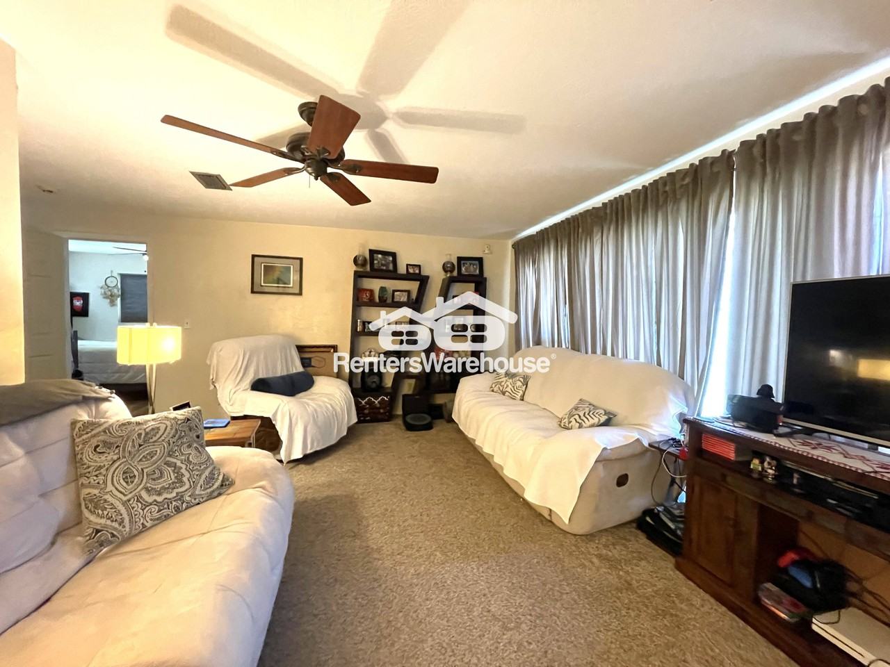 802 Embassy Rd - Photo 4 of 28