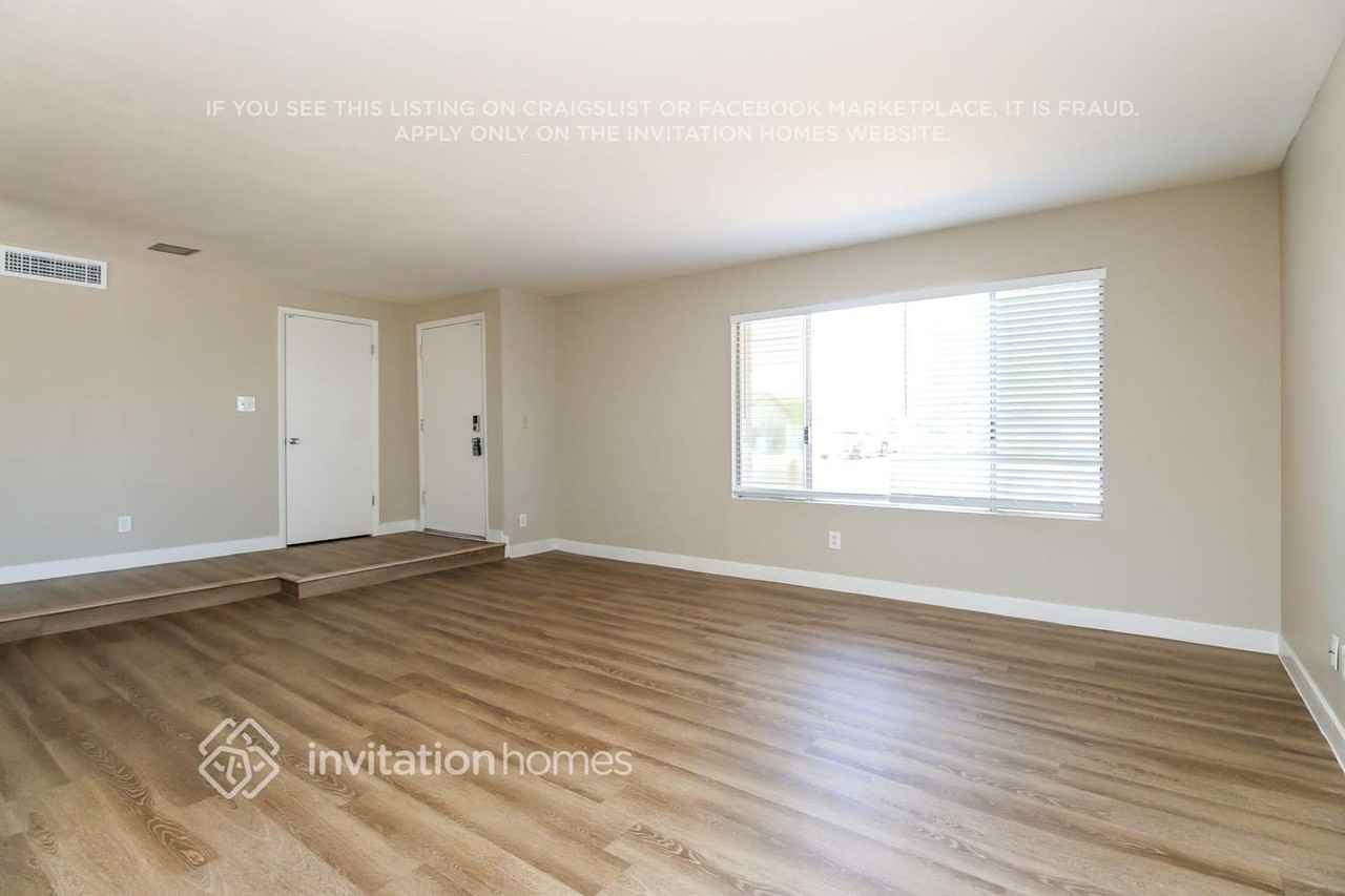 6627 S 44th St - Photo 5 of 17