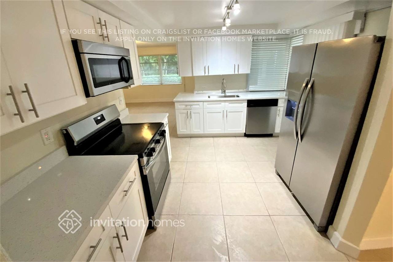 1250 Sw 9th Ter - Photo 5 of 16