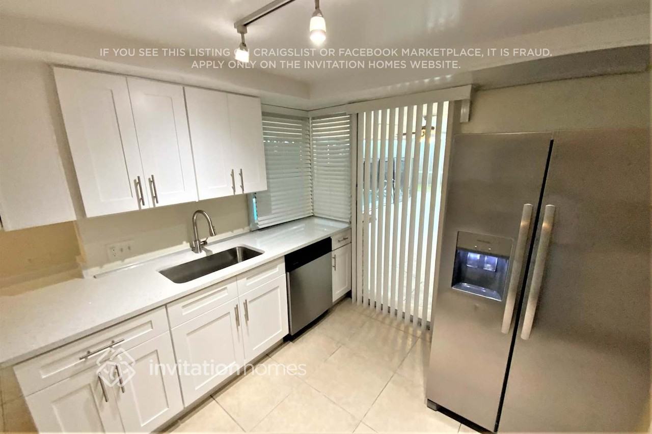 1250 Sw 9th Ter - Photo 6 of 16