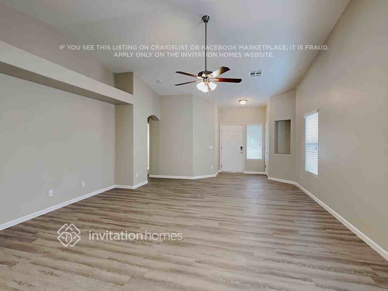 15164 W Adams St - Photo 3 of 19