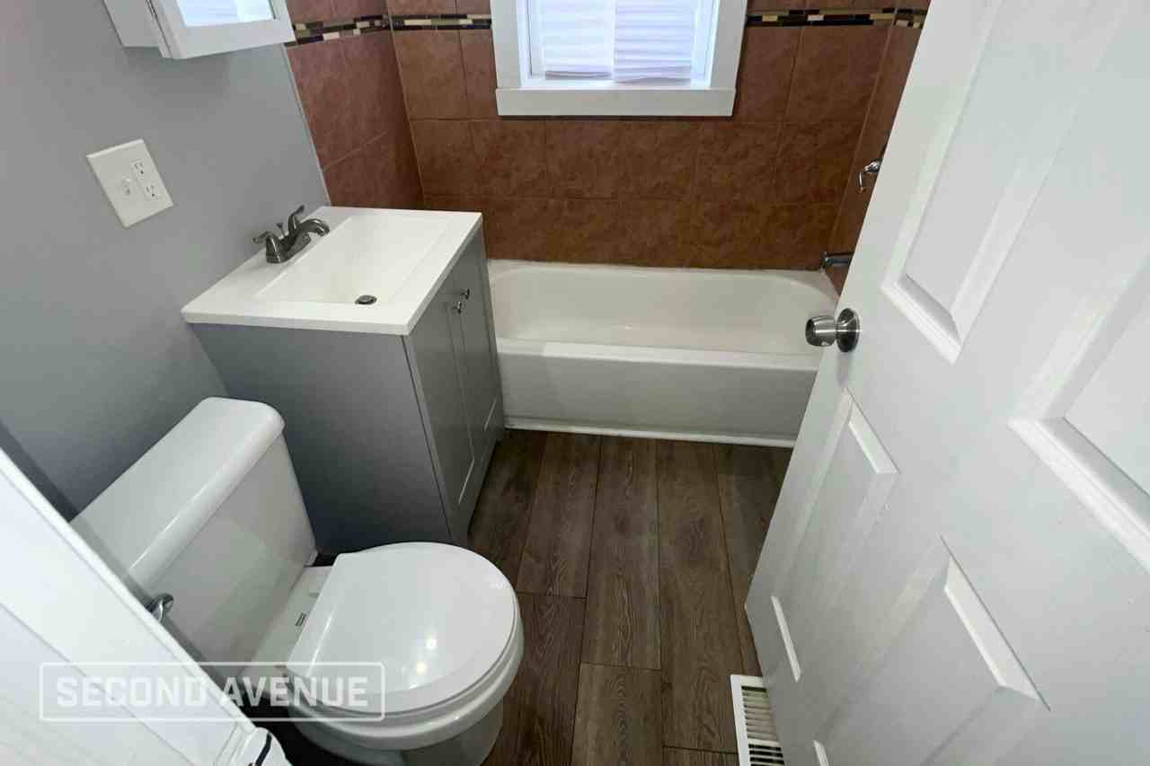 7555 S Prairie Ave - Photo 6 of 14