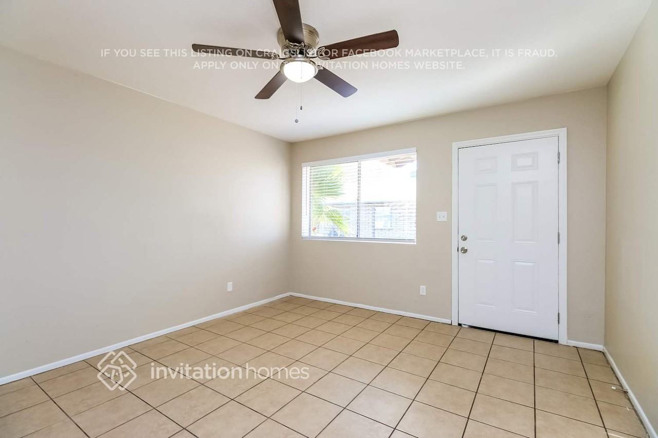 535 S Udall #B - Photo 4 of 15