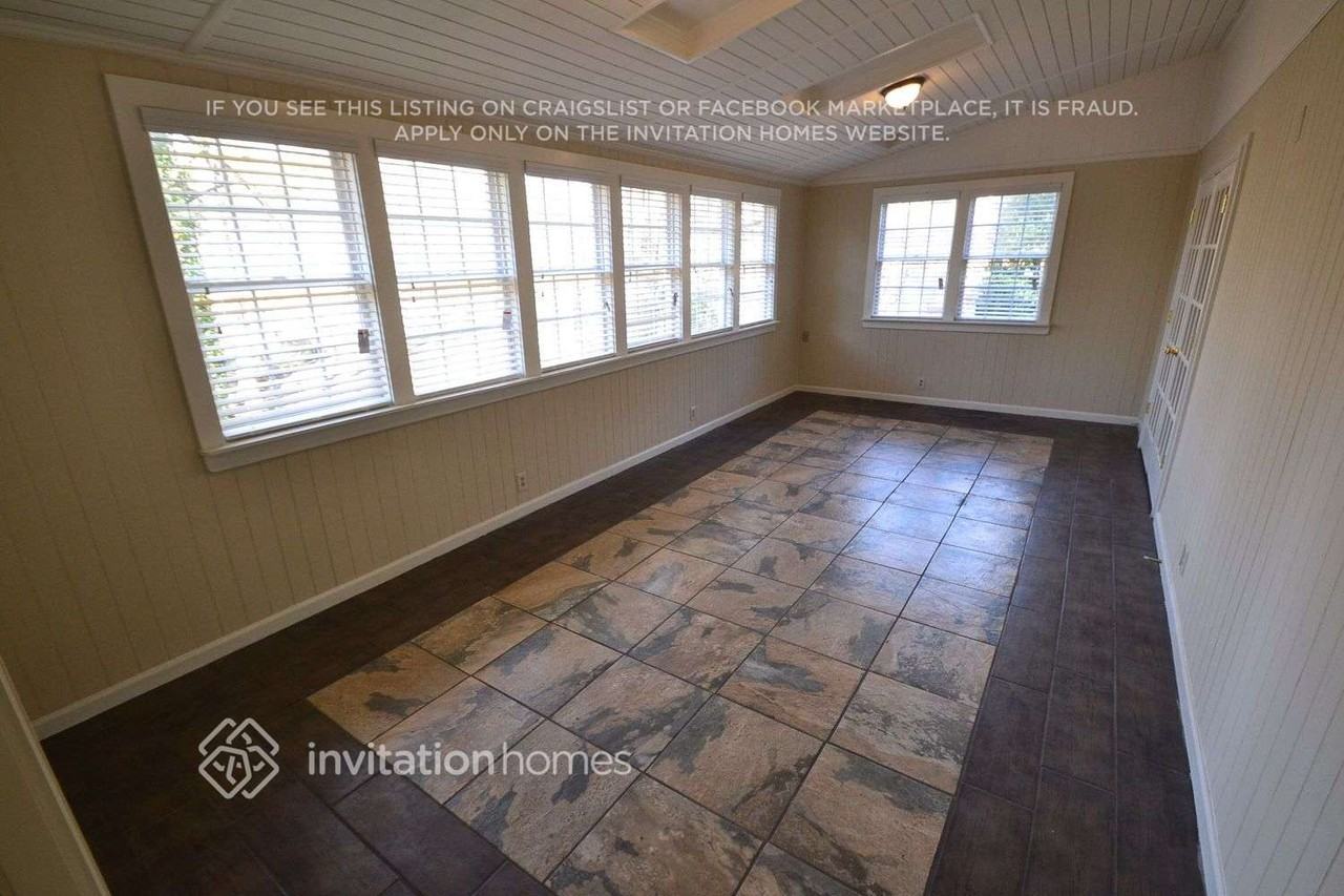 1591 Willow Blf - Photo 2 of 5
