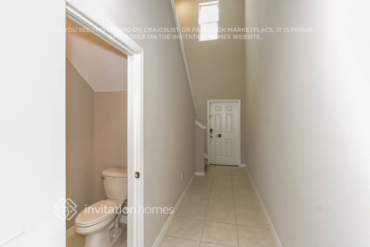 2206 Treesdale Ave - Photo 4 of 17