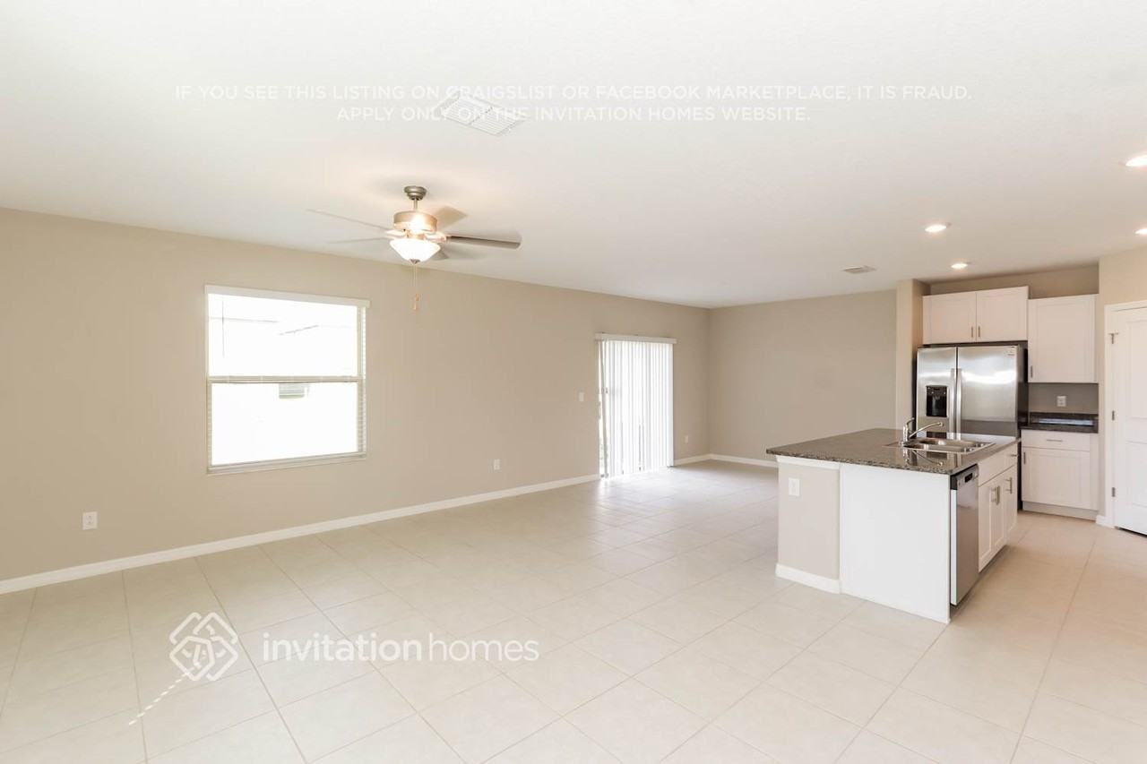 2206 Treesdale Ave - Photo 5 of 17