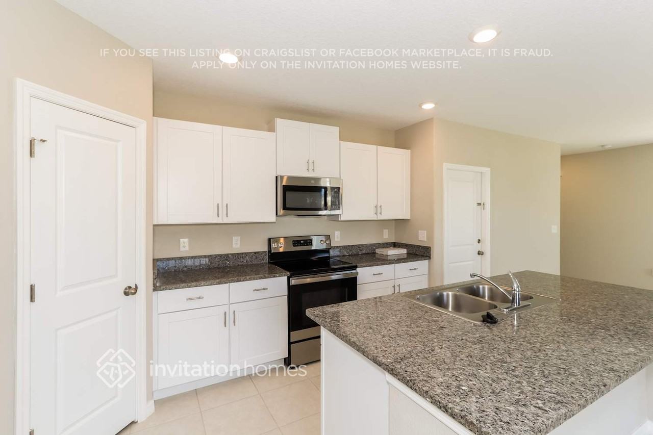 2206 Treesdale Ave - Photo 7 of 17