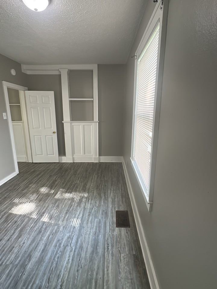 1508 E Main St #1 - Photo 5 of 8