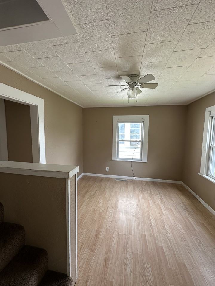 2011 S Waldemere Ave #1 - Photo 4 of 15